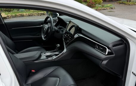 Toyota Camry, 2022 год, 3 850 000 рублей, 12 фотография