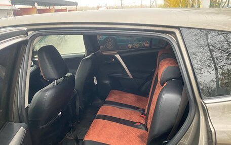 Toyota RAV4, 2013 год, 1 700 000 рублей, 5 фотография