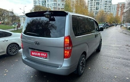 Hyundai Grand Starex Grand Starex I рестайлинг 2, 2015 год, 2 250 000 рублей, 6 фотография