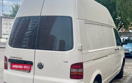 Volkswagen Transporter T5 рестайлинг, 2008 год, 850 000 рублей, 2 фотография