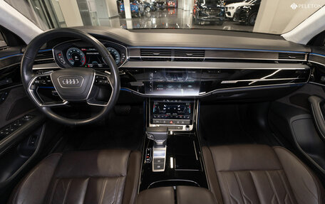 Audi A8, 2018 год, 4 800 000 рублей, 8 фотография