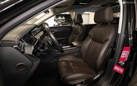 Audi A8, 2018 год, 4 800 000 рублей, 9 фотография