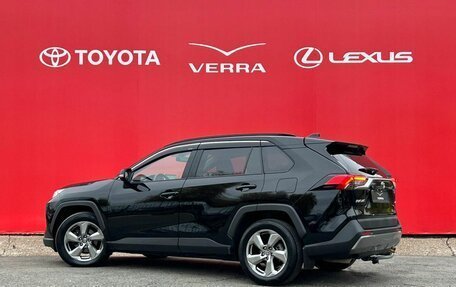 Toyota RAV4, 2020 год, 2 730 000 рублей, 3 фотография