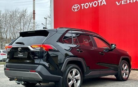 Toyota RAV4, 2020 год, 2 730 000 рублей, 6 фотография
