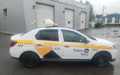 Renault Logan II, 2016 год, 300 000 рублей, 3 фотография