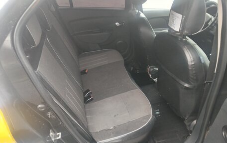 Renault Logan II, 2016 год, 300 000 рублей, 6 фотография