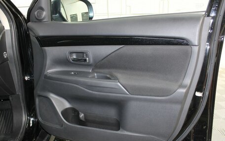 Mitsubishi Outlander III рестайлинг 3, 2022 год, 2 700 000 рублей, 24 фотография