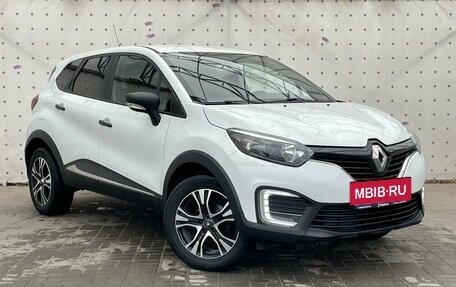 Renault Kaptur I рестайлинг, 2016 год, 1 250 000 рублей, 2 фотография