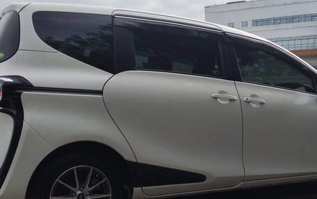 Toyota Sienta II, 2020 год, 1 715 000 рублей, 1 фотография