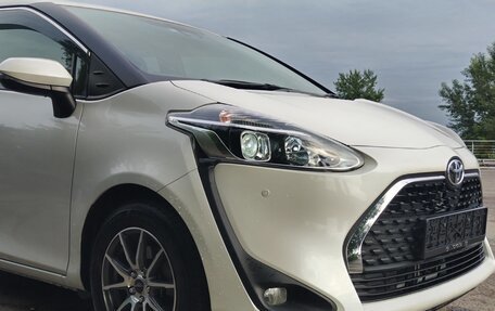 Toyota Sienta II, 2020 год, 1 715 000 рублей, 2 фотография