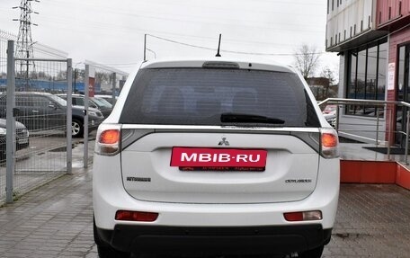 Mitsubishi Outlander III рестайлинг 3, 2012 год, 1 569 000 рублей, 4 фотография