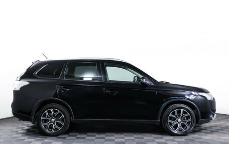 Mitsubishi Outlander III рестайлинг 3, 2014 год, 1 709 000 рублей, 4 фотография
