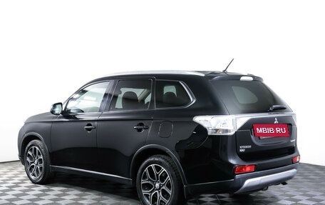 Mitsubishi Outlander III рестайлинг 3, 2014 год, 1 709 000 рублей, 7 фотография