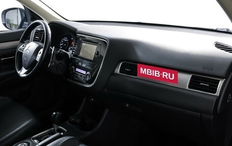 Mitsubishi Outlander III рестайлинг 3, 2014 год, 1 709 000 рублей, 11 фотография