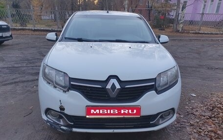 Renault Logan II, 2015 год, 410 000 рублей, 1 фотография
