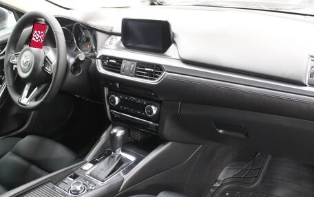 Mazda 6, 2018 год, 1 716 000 рублей, 11 фотография