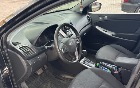 Hyundai Solaris II рестайлинг, 2011 год, 750 000 рублей, 6 фотография