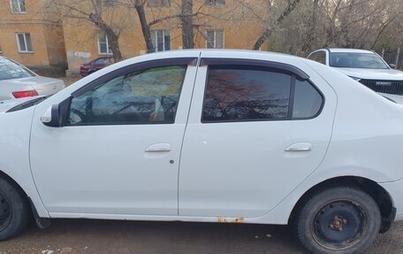 Renault Logan II, 2015 год, 410 000 рублей, 5 фотография