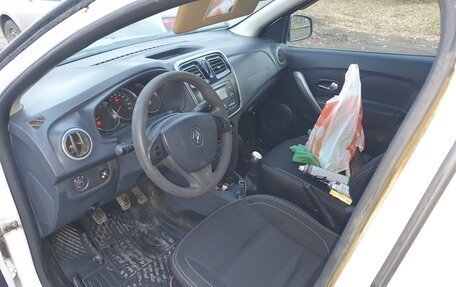 Renault Logan II, 2015 год, 410 000 рублей, 8 фотография