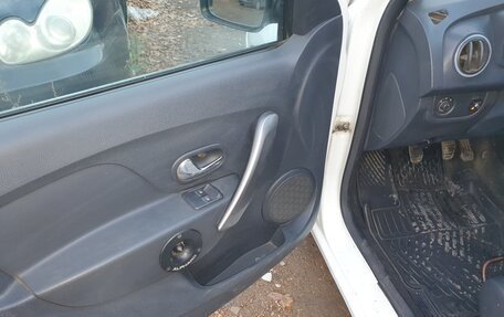 Renault Logan II, 2015 год, 410 000 рублей, 9 фотография