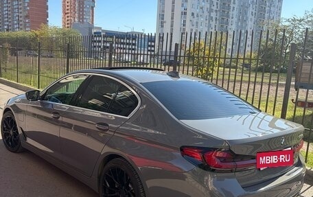 BMW 5 серия, 2021 год, 4 400 000 рублей, 4 фотография