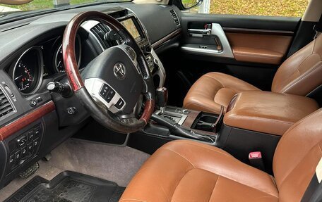 Toyota Land Cruiser 200, 2015 год, 5 100 000 рублей, 10 фотография