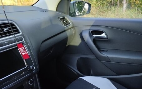 Volkswagen Polo VI (EU Market), 2019 год, 1 250 000 рублей, 18 фотография