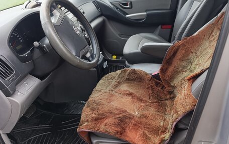 Hyundai Grand Starex Grand Starex I рестайлинг 2, 2011 год, 1 670 000 рублей, 17 фотография