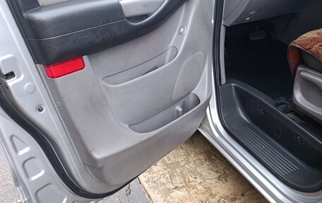 Hyundai Grand Starex Grand Starex I рестайлинг 2, 2011 год, 1 670 000 рублей, 19 фотография