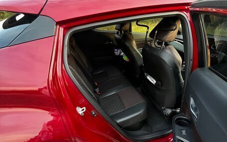 Toyota C-HR I рестайлинг, 2016 год, 3 129 000 рублей, 12 фотография