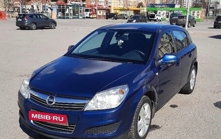 Opel Astra H, 2011 год, 650 000 рублей, 1 фотография