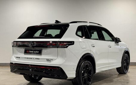 Volkswagen Tiguan II, 2025 год, 4 900 000 рублей, 6 фотография