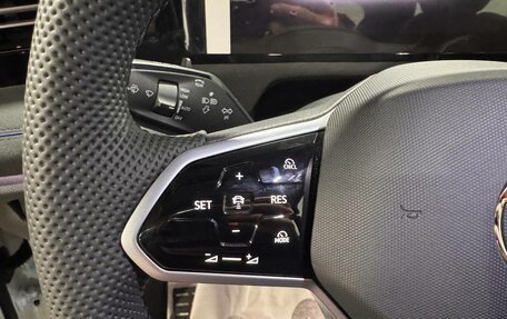 Volkswagen Tiguan II, 2025 год, 4 900 000 рублей, 18 фотография