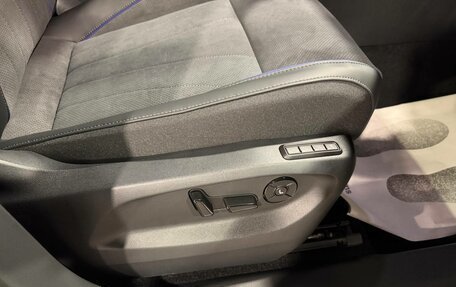 Volkswagen Tiguan II, 2025 год, 4 900 000 рублей, 26 фотография