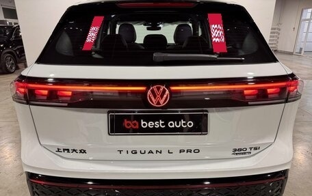 Volkswagen Tiguan II, 2025 год, 4 900 000 рублей, 8 фотография