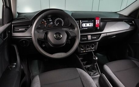 Skoda Rapid II, 2021 год, 1 399 000 рублей, 6 фотография