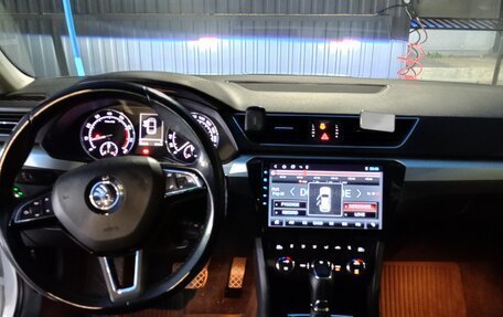 Skoda Superb III рестайлинг, 2016 год, 2 050 000 рублей, 14 фотография