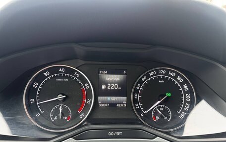 Skoda Superb III рестайлинг, 2017 год, 1 370 000 рублей, 5 фотография