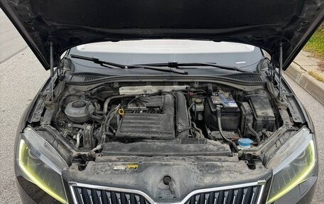 Skoda Superb III рестайлинг, 2017 год, 1 370 000 рублей, 3 фотография