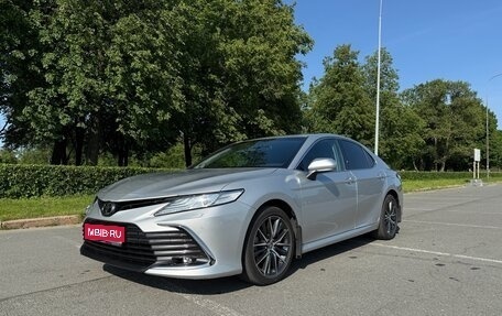 Toyota Camry, 2021 год, 3 500 000 рублей, 1 фотография