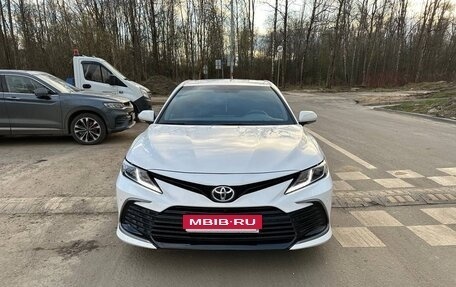 Toyota Camry, 2022 год, 3 450 000 рублей, 1 фотография