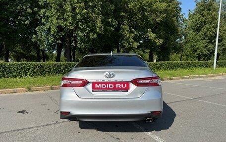 Toyota Camry, 2021 год, 3 500 000 рублей, 5 фотография