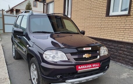 Chevrolet Niva I рестайлинг, 2013 год, 500 000 рублей, 3 фотография