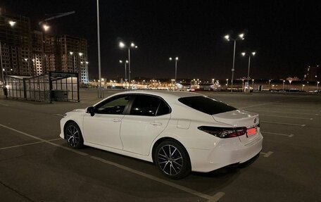 Toyota Camry, 2022 год, 3 450 000 рублей, 12 фотография