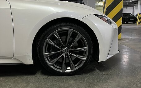 Lexus IS III, 2021 год, 3 999 999 рублей, 9 фотография