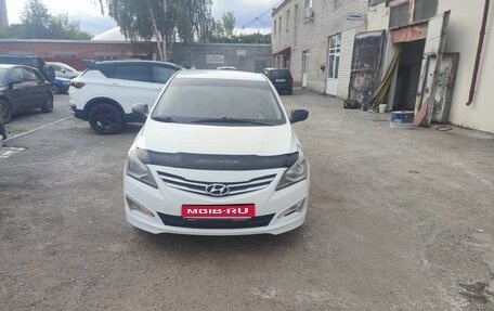 Hyundai Solaris II рестайлинг, 2016 год, 700 000 рублей, 1 фотография