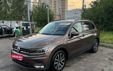 Volkswagen Tiguan II, 2017 год, 1 350 000 рублей, 2 фотография