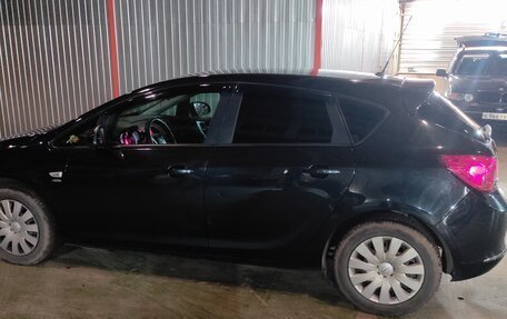 Opel Astra J, 2014 год, 980 000 рублей, 6 фотография