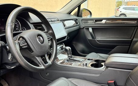 Volkswagen Touareg III, 2011 год, 2 350 000 рублей, 8 фотография