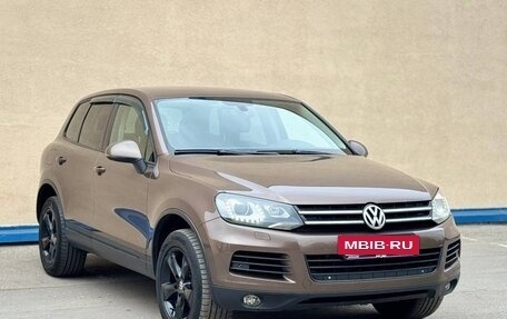 Volkswagen Touareg III, 2011 год, 2 350 000 рублей, 3 фотография